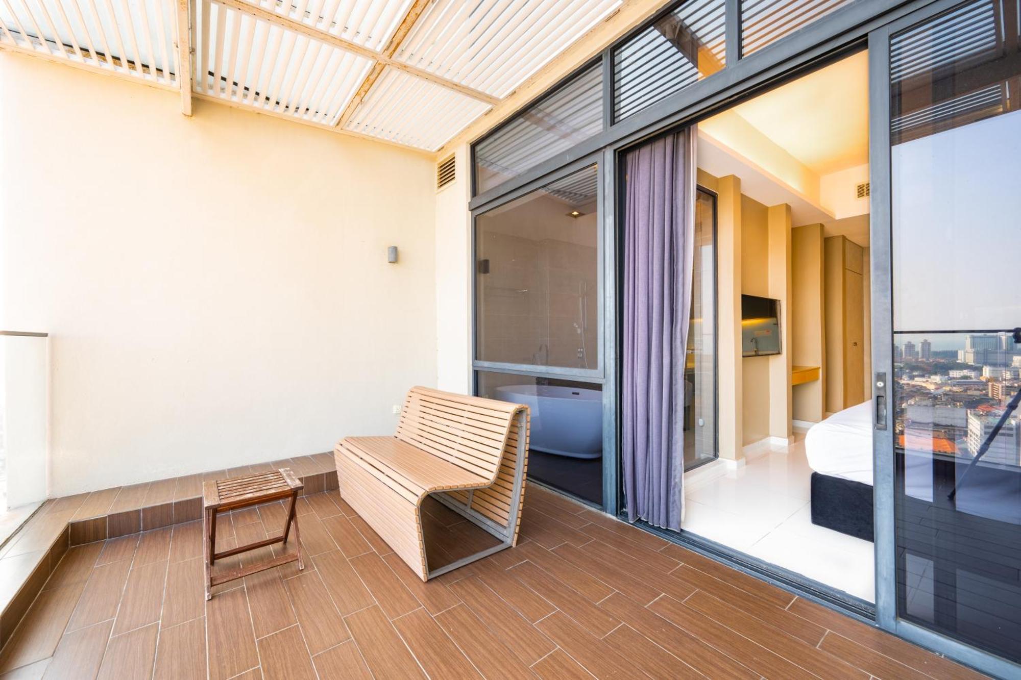 Greystone 99 Suites Malacca Exterior foto